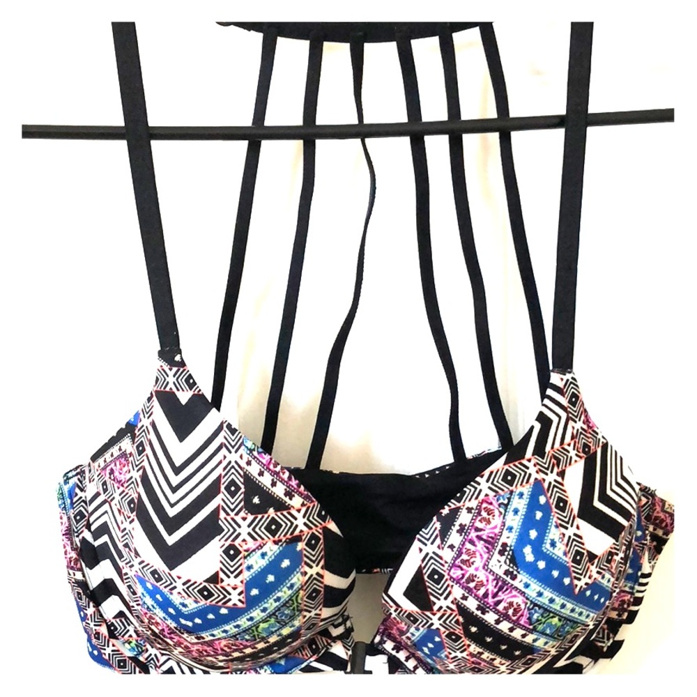 NWOT SZ 34B Victoria Secret Bombshell Bra